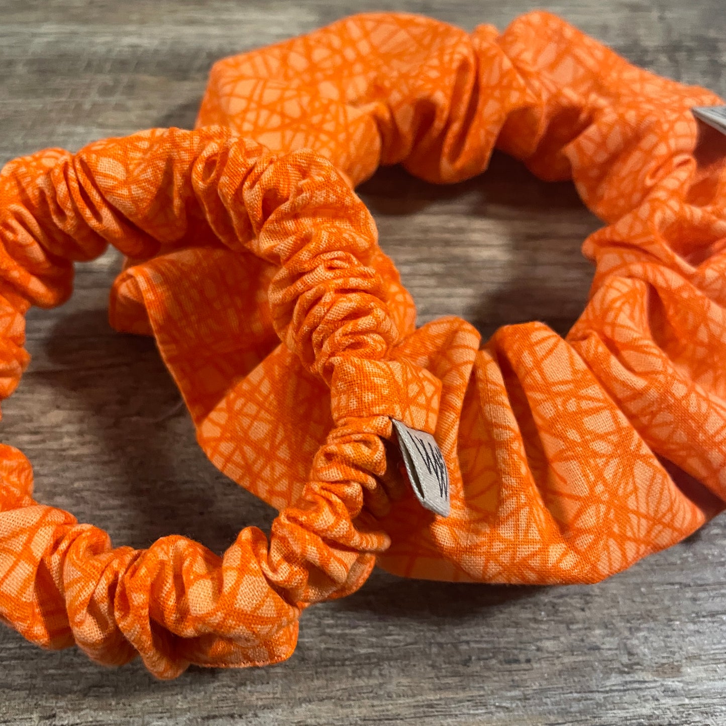 Scrunchies - Orange Abstract Lines