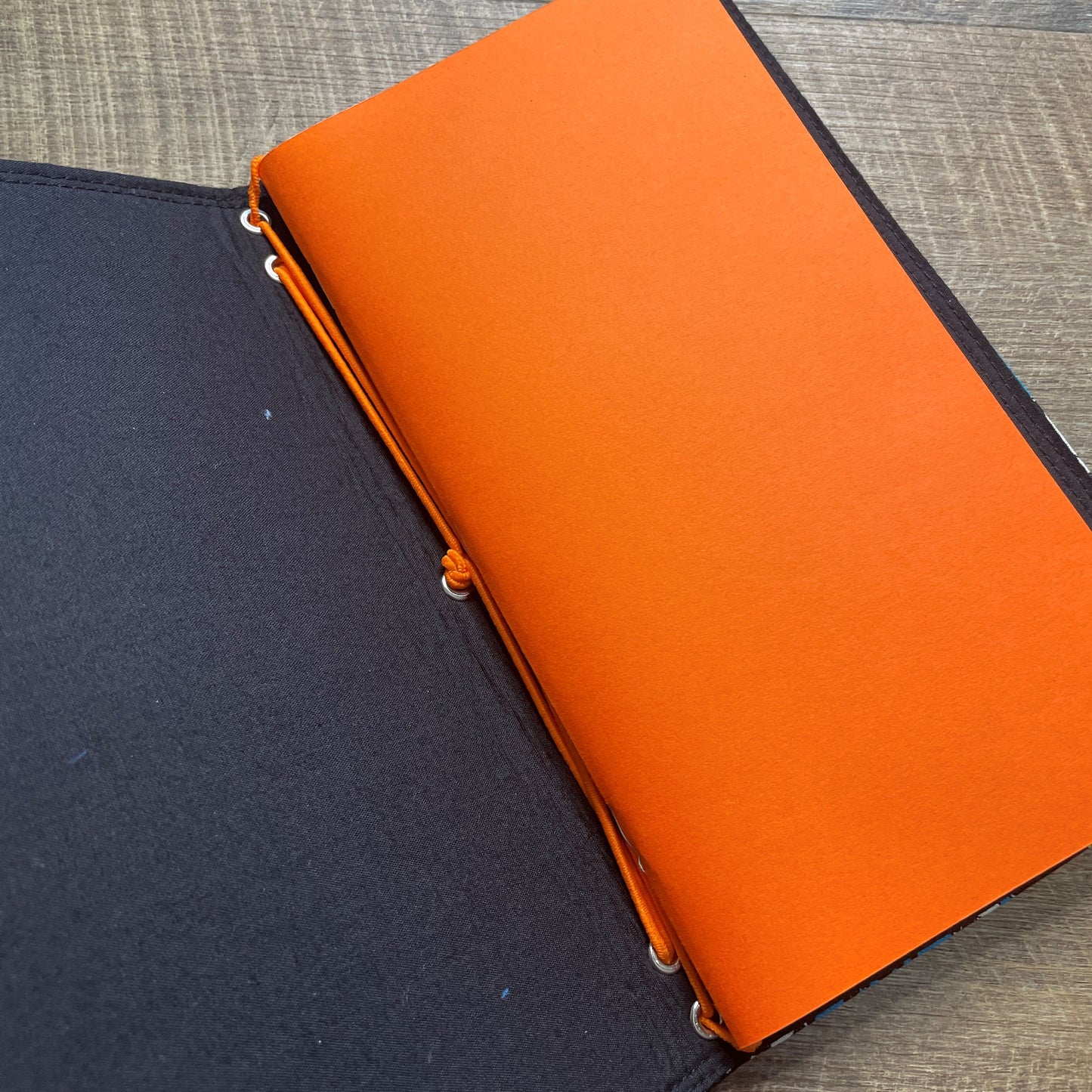 Wilddori Traveler's Notebook Cover Sketchy Dog Blue
