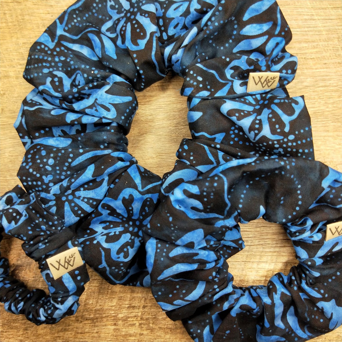 Scrunchies - Black Blue Flower