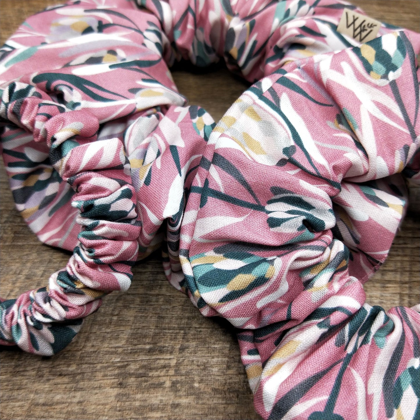 Scrunchies - Pink Proteas