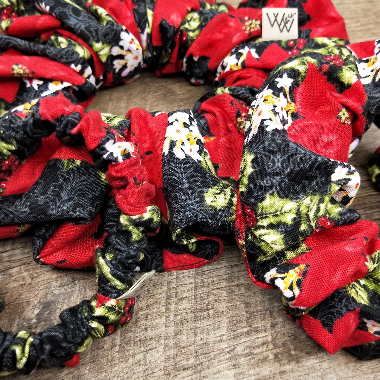 Scrunchies - Christmas Poinsettia