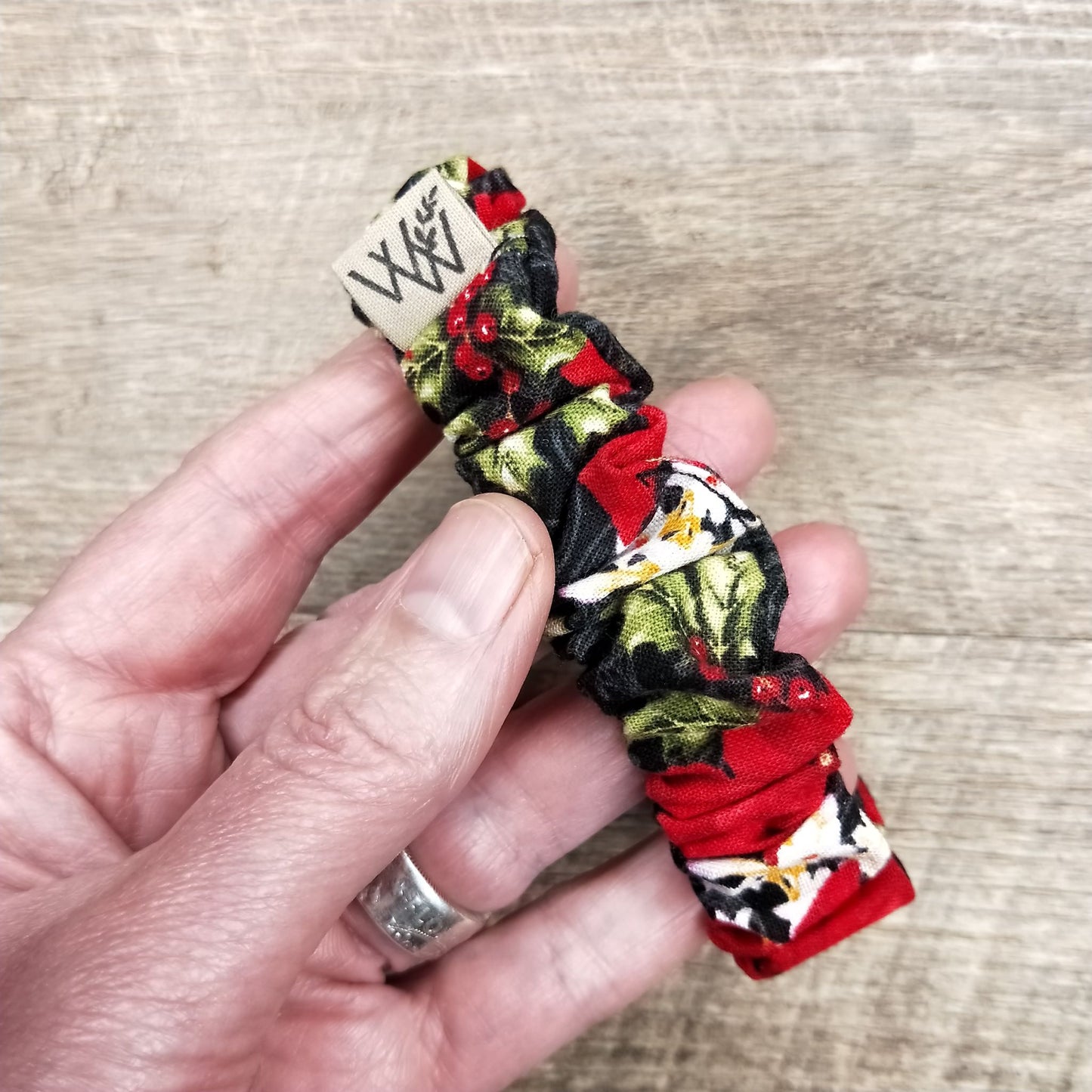 Scrunchies - Christmas Poinsettia