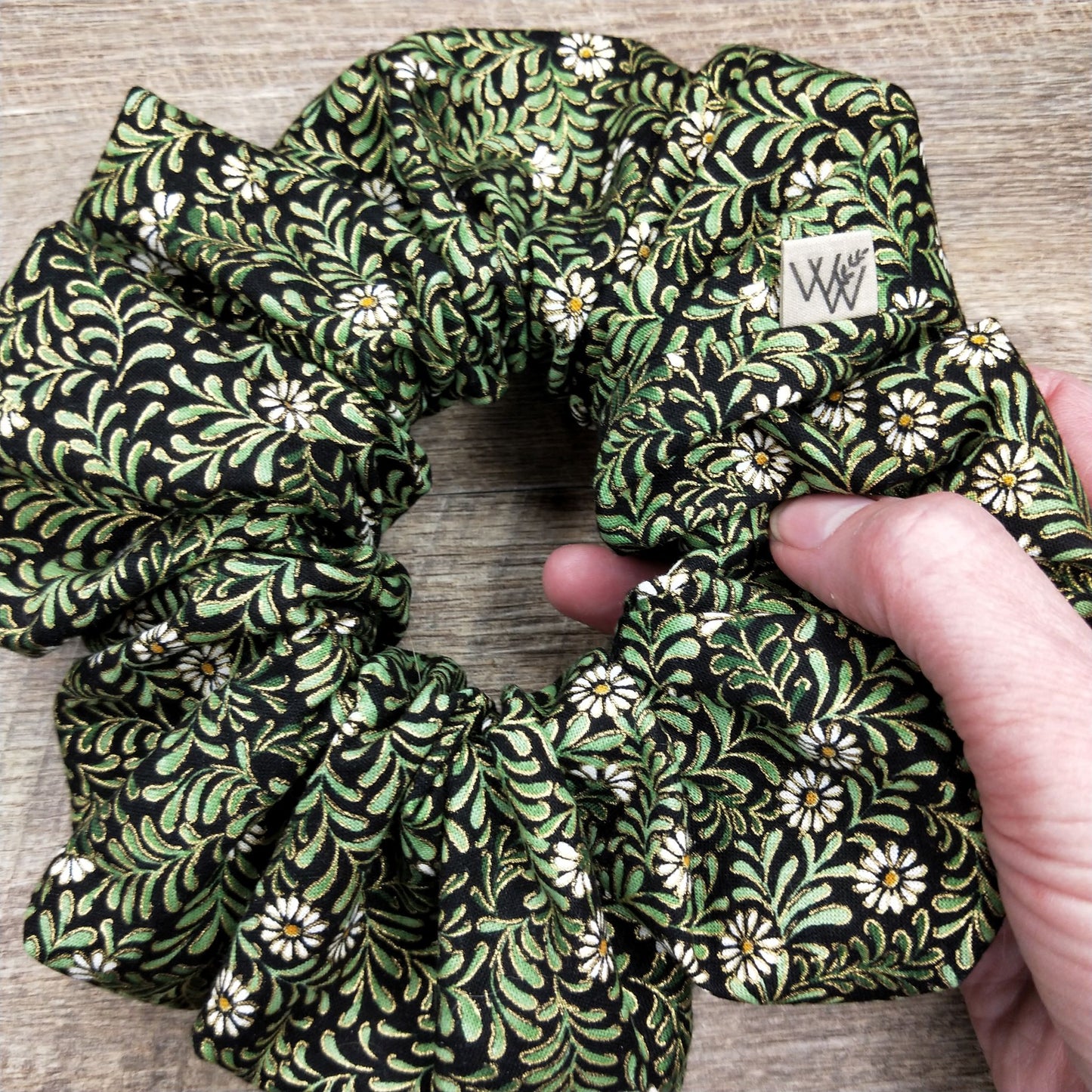 Scrunchies - Daisy Leaf
