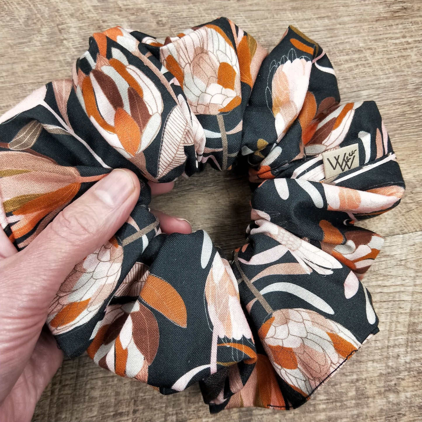 Scrunchies - Navy Banksia