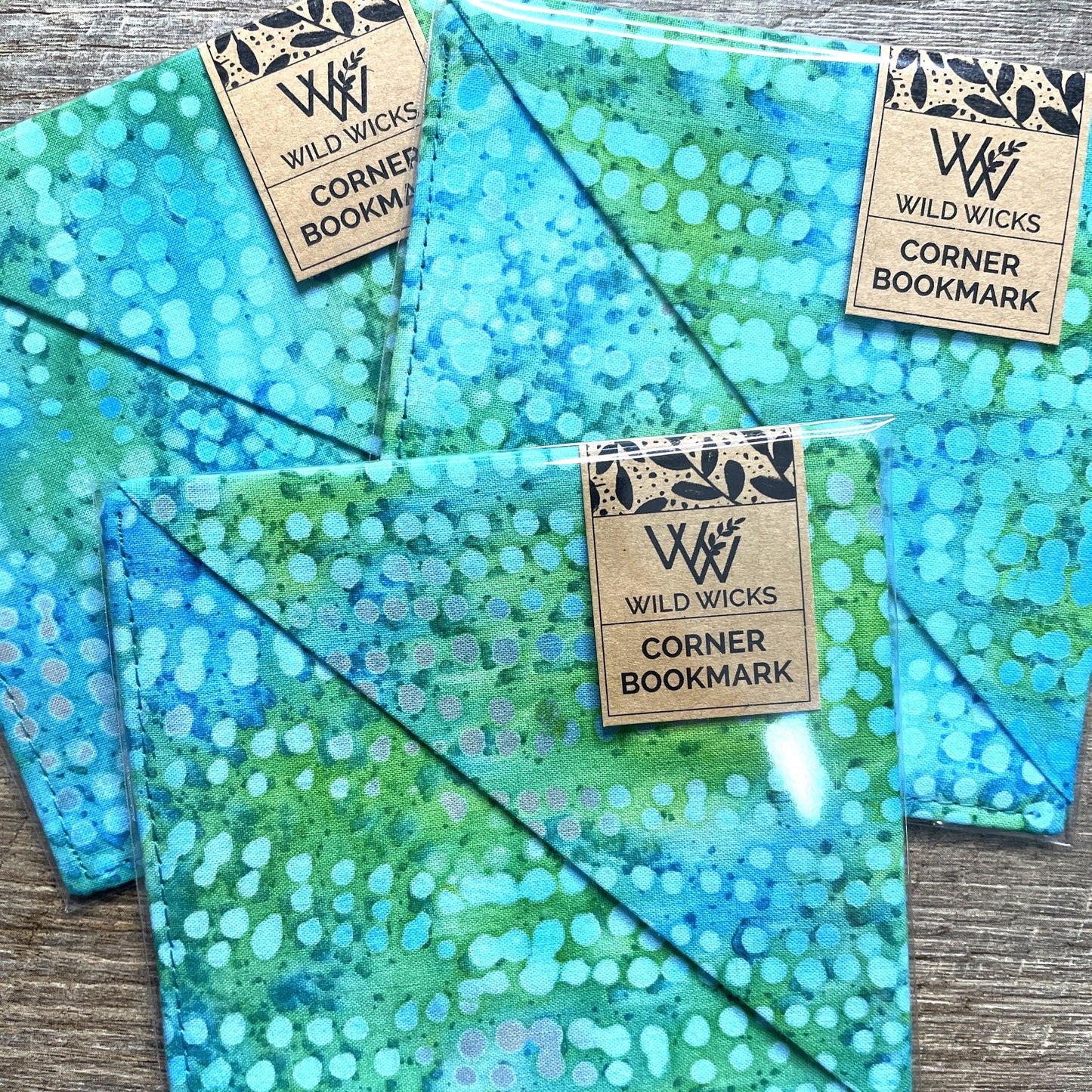 Fabric Corner Bookmark - Dot Waves Green