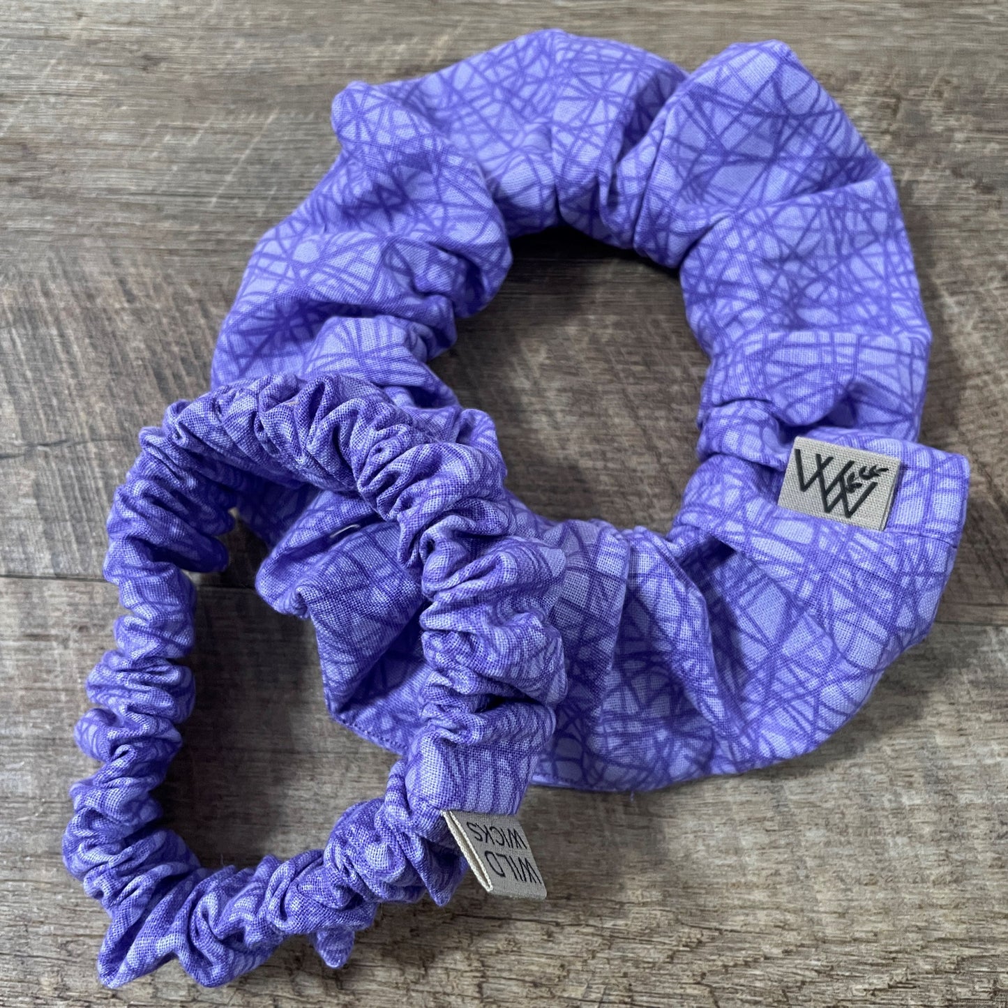 Scrunchies - Light Purple Abstract Lines