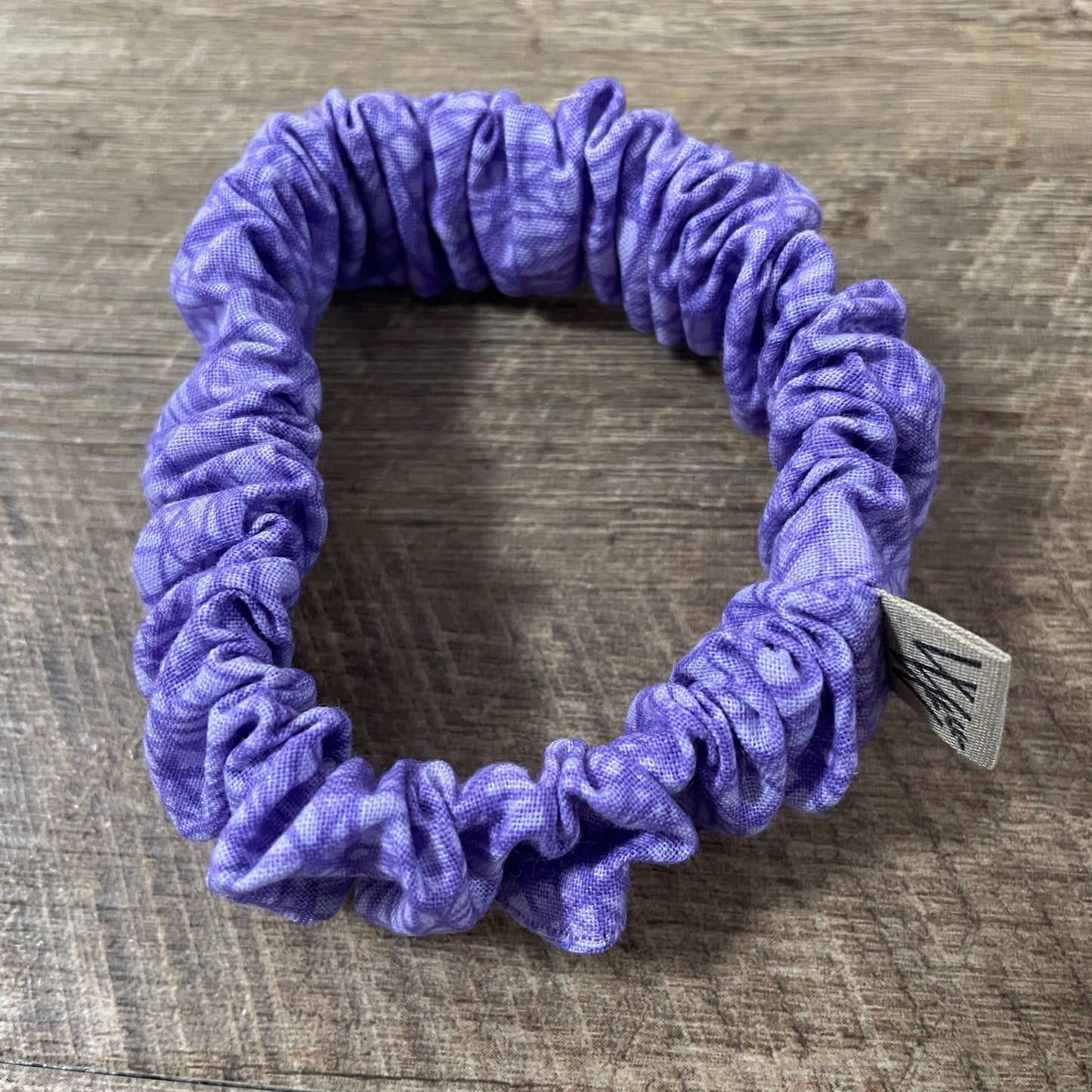 Scrunchies - Light Purple Abstract Lines