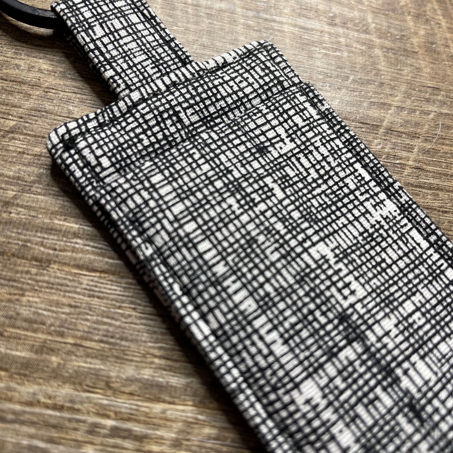 Lip Balm Holder Keyring - Black and White Cross Hatch